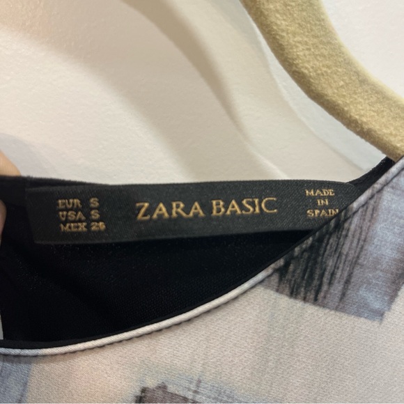 Zara Women’s White Black White Abstract Print Blouse Size Small Short Sleeve - Picture 5 of 7